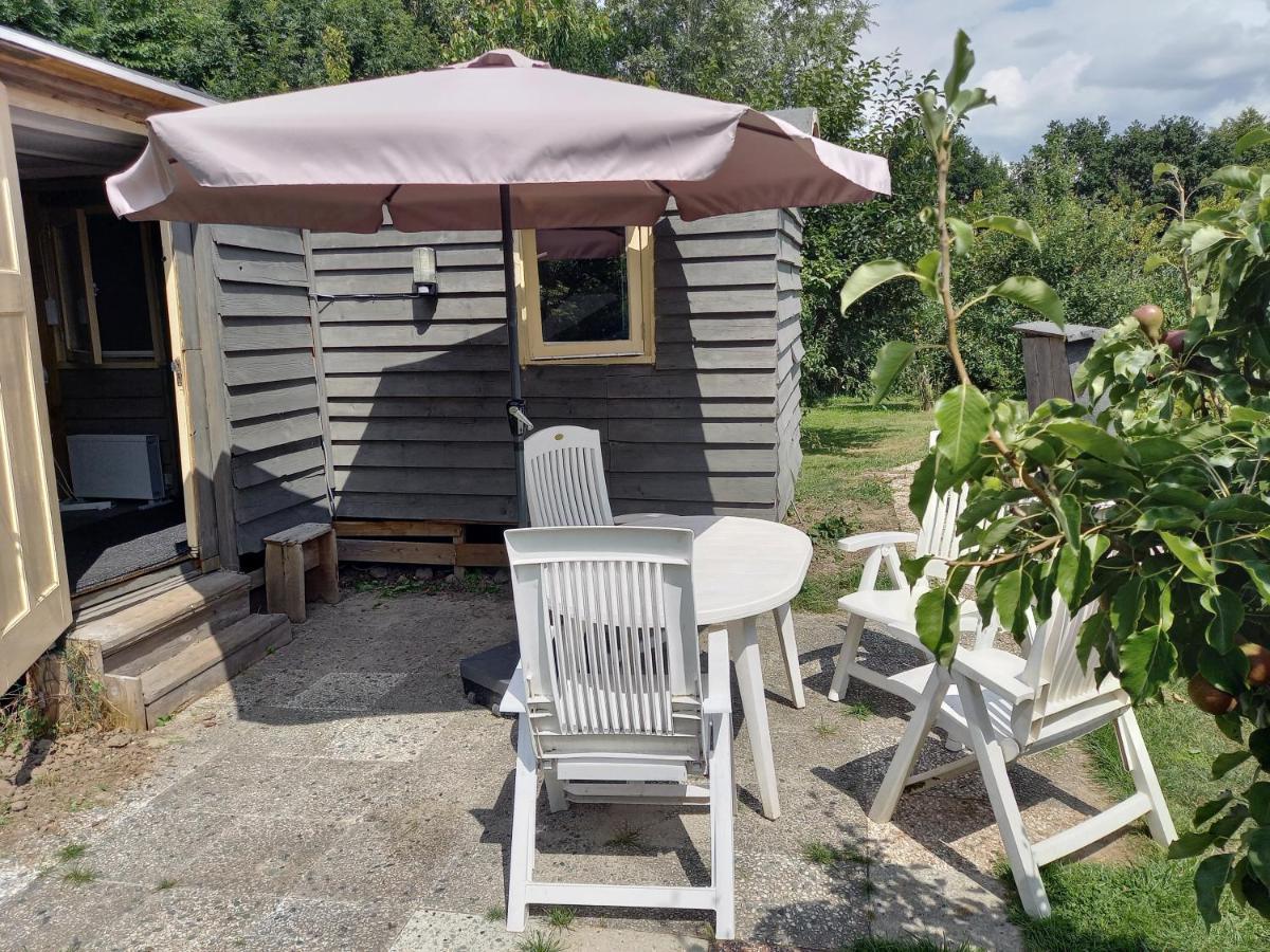 לינה וארוחת בוקר Harmelen Pipowagen/Chalet De Oude Rijn מראה חיצוני תמונה