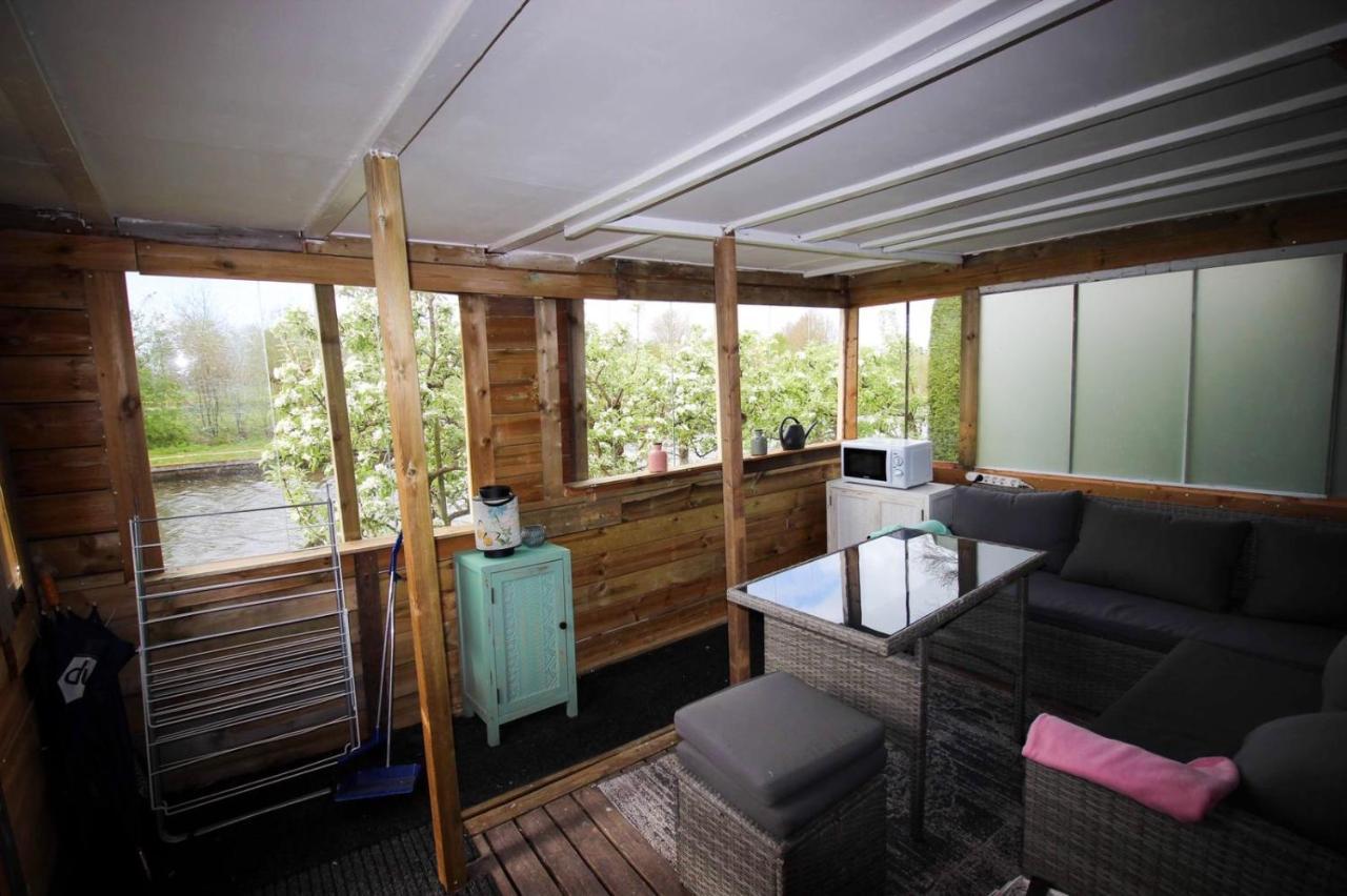 לינה וארוחת בוקר Harmelen Pipowagen/Chalet De Oude Rijn מראה חיצוני תמונה